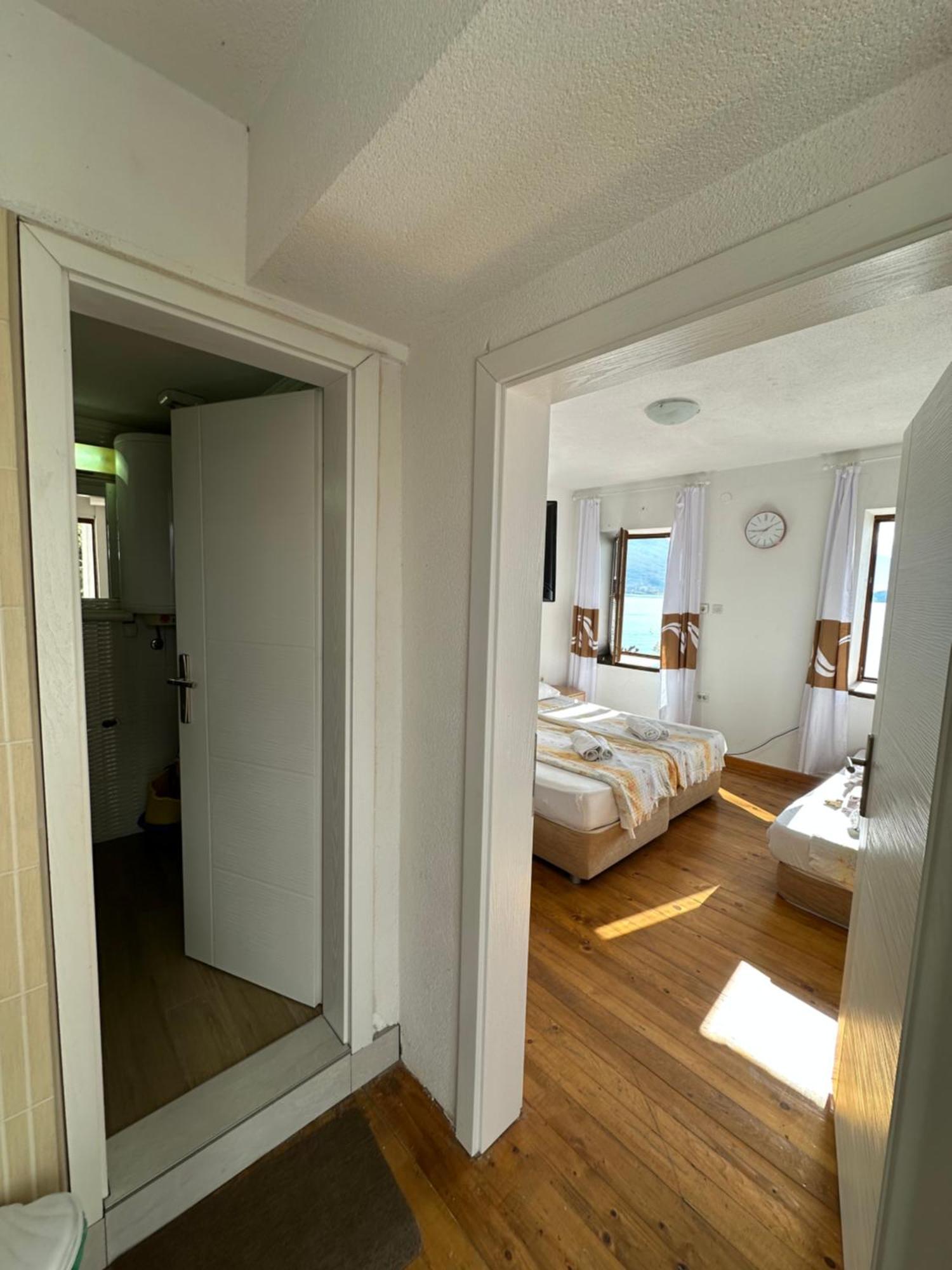 Savin Apartment Ohrid Esterno foto